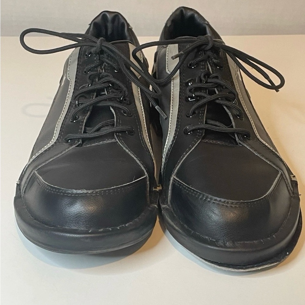 Brunswick Punisher  Black Gray Bowling Shoes Right Handed Slide  Sz 11.5